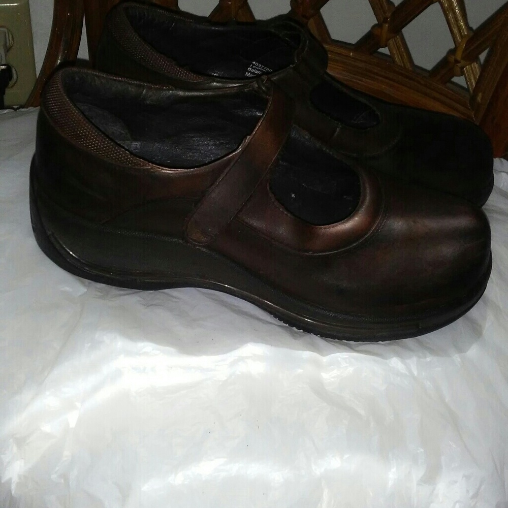 Women dansko